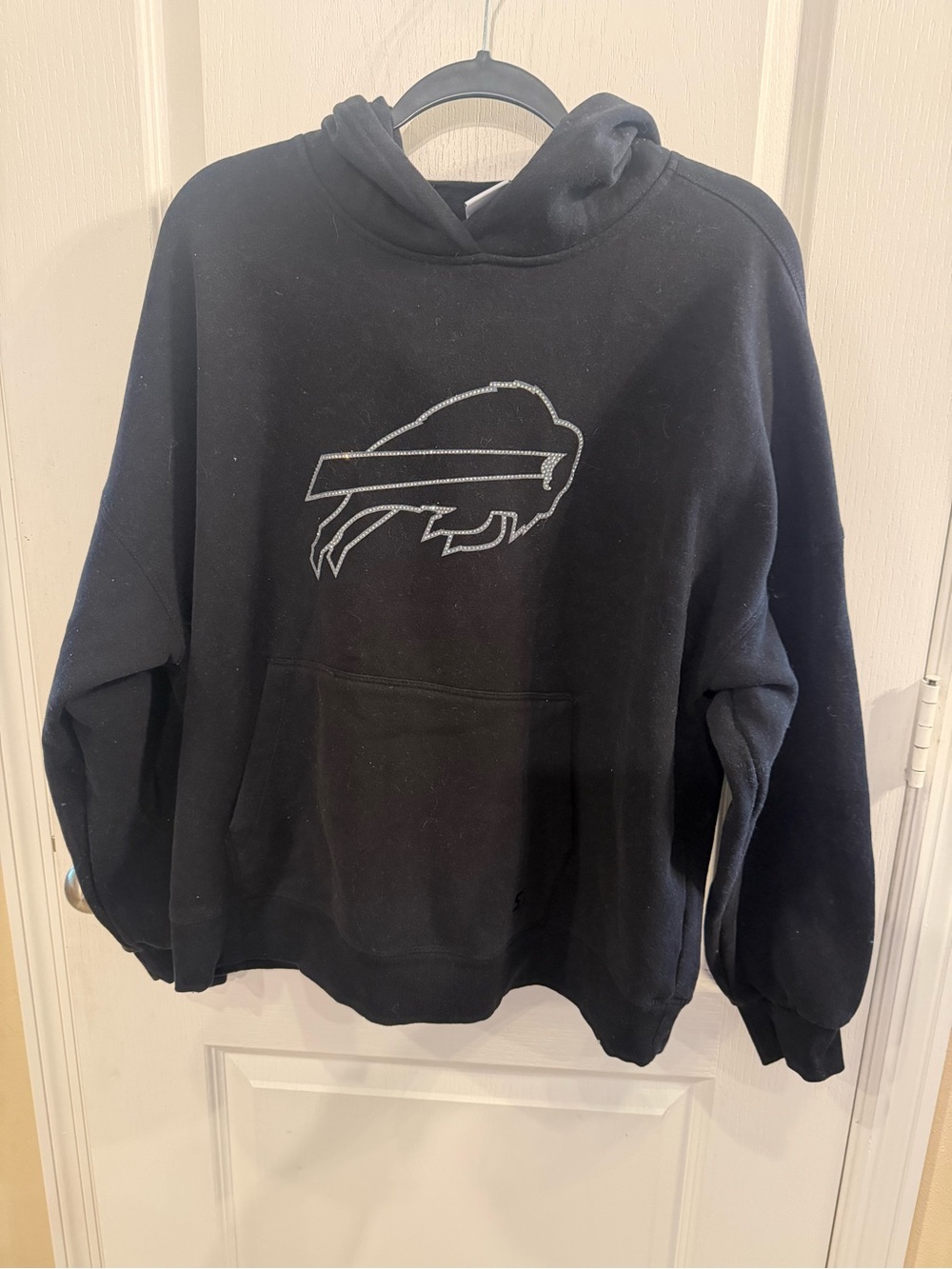 STARTER Black Crewneck Hoodie with White Buffalo Outline